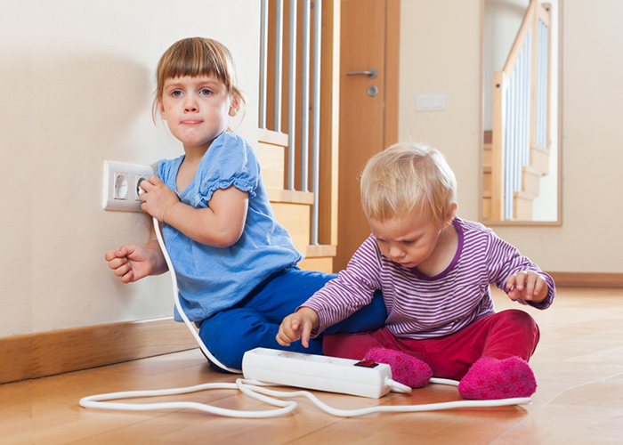 5 Manfaat Menggunakan Steker dengan Proteksi Anak di Rumah